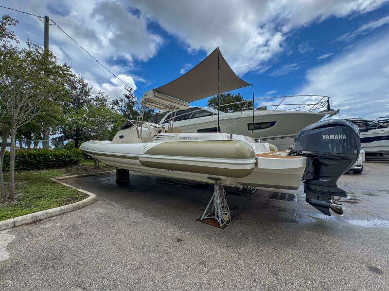 35ft Tender Yacht For Sale