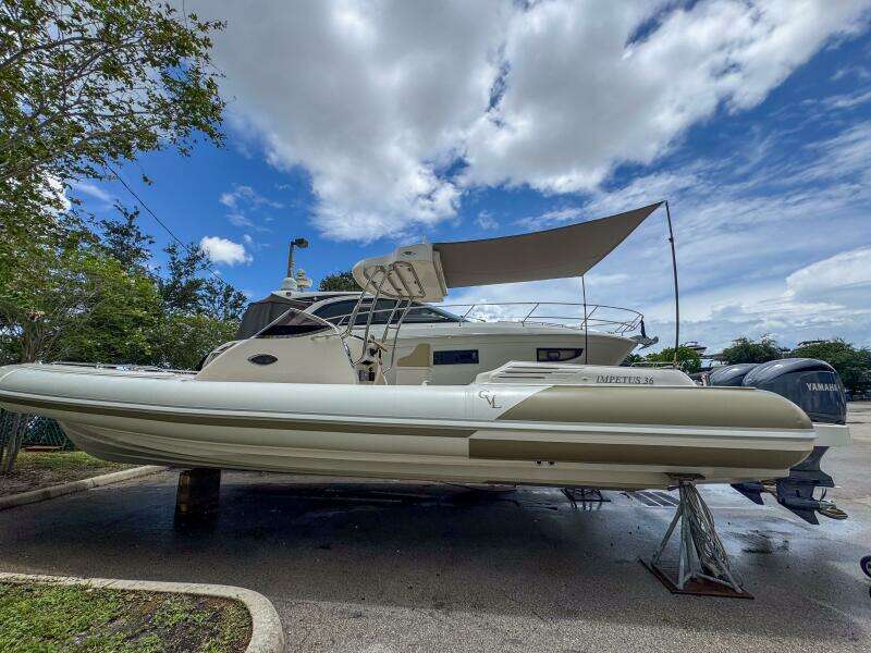 35ft Tender Yacht For Sale