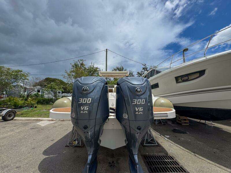 35ft Tender Yacht For Sale