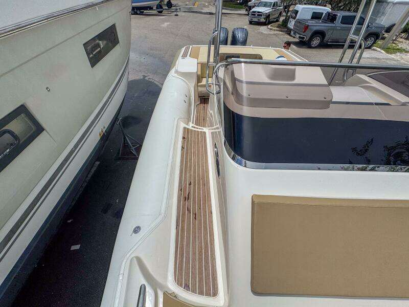 35ft Tender Yacht For Sale