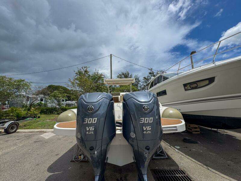 35ft Tender Yacht For Sale