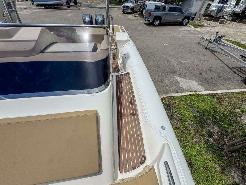 35ft Tender Yacht For Sale