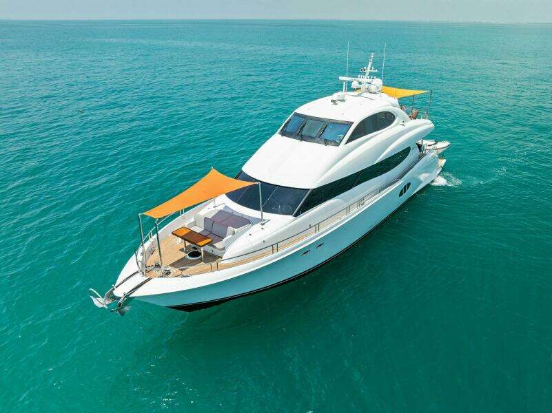 Voyager 84ft Lazzara Yachts Yacht For Sale
