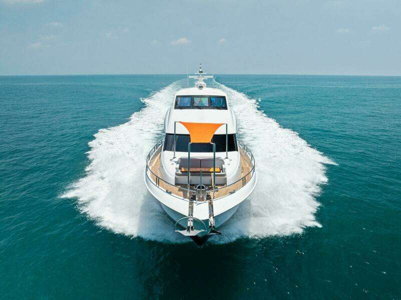 Voyager 84ft Lazzara Yachts Yacht For Sale