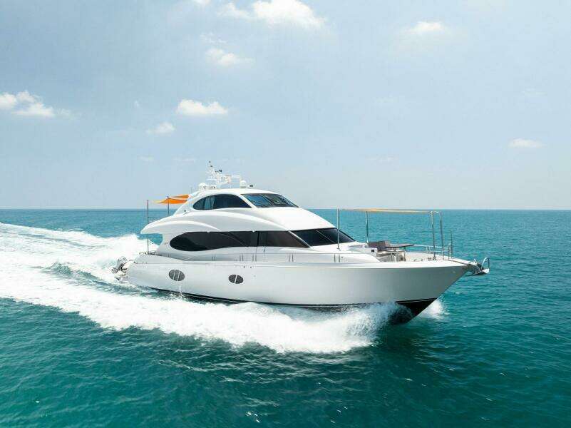 Voyager 84ft Lazzara Yachts Yacht For Sale