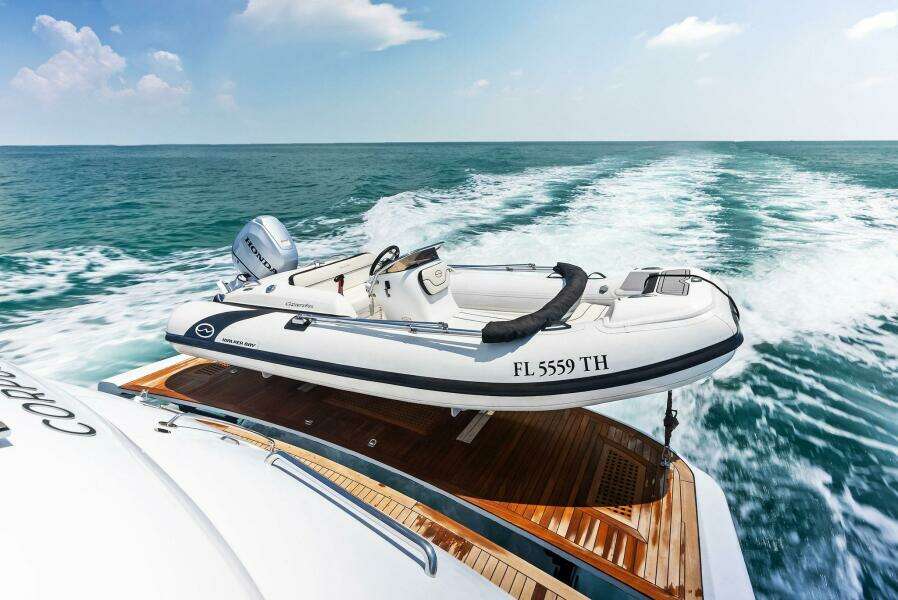 Voyager 84ft Lazzara Yachts Yacht For Sale