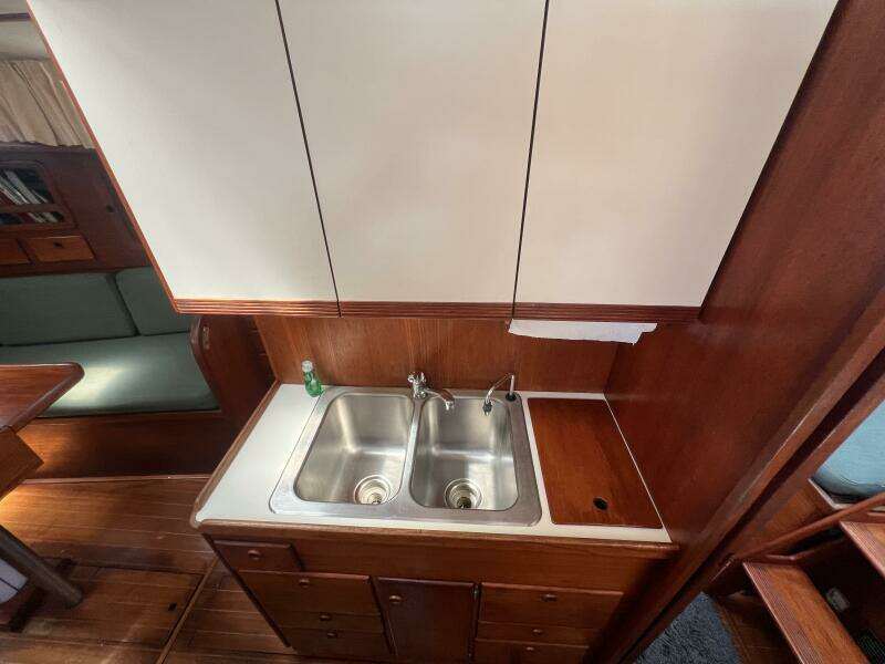 Sirius 38ft Sabre Yacht For Sale