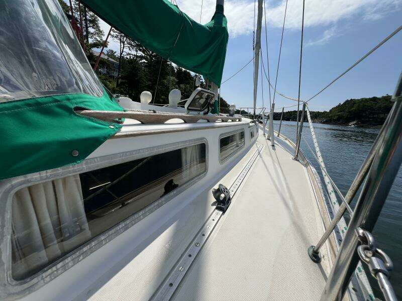 Sirius 38ft Sabre Yacht For Sale