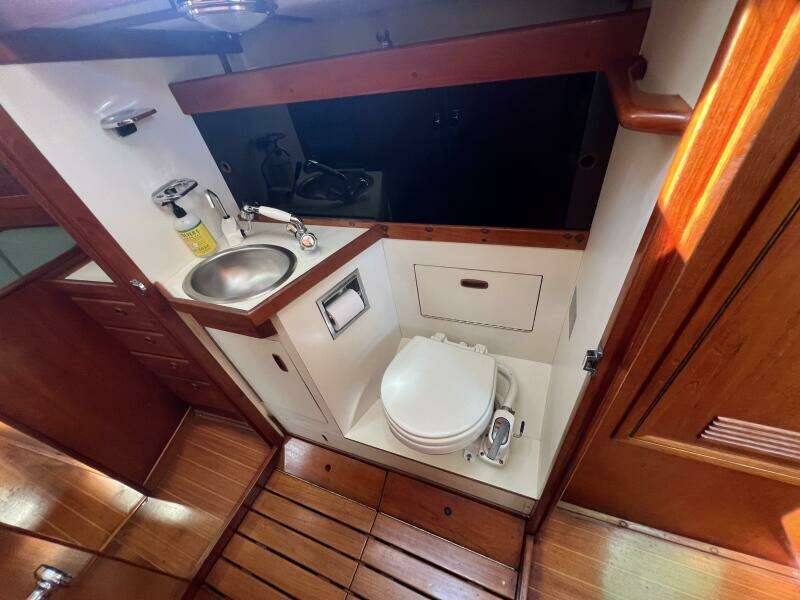 Sirius 38ft Sabre Yacht For Sale