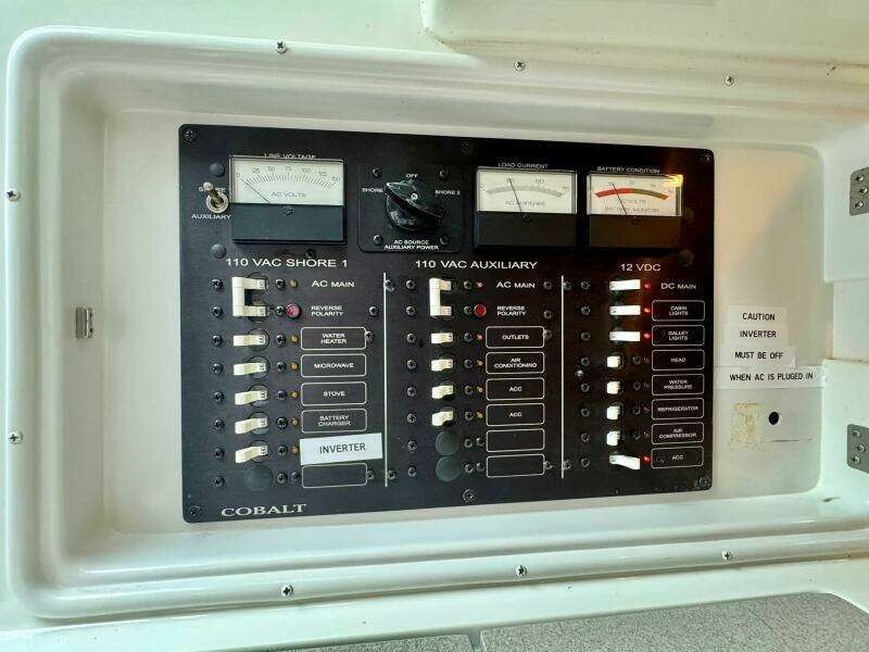 29ft Cobalt Yacht For Sale