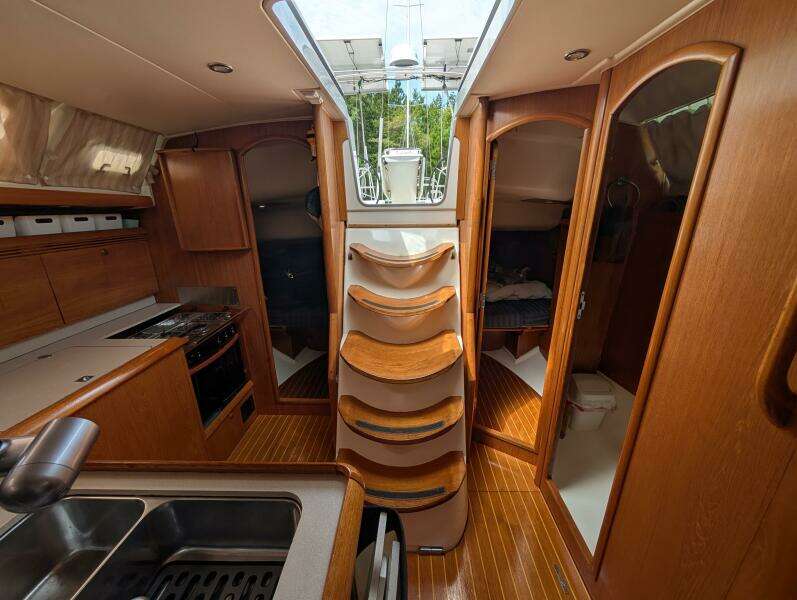 Wahoo 43ft Jeanneau Yacht For Sale