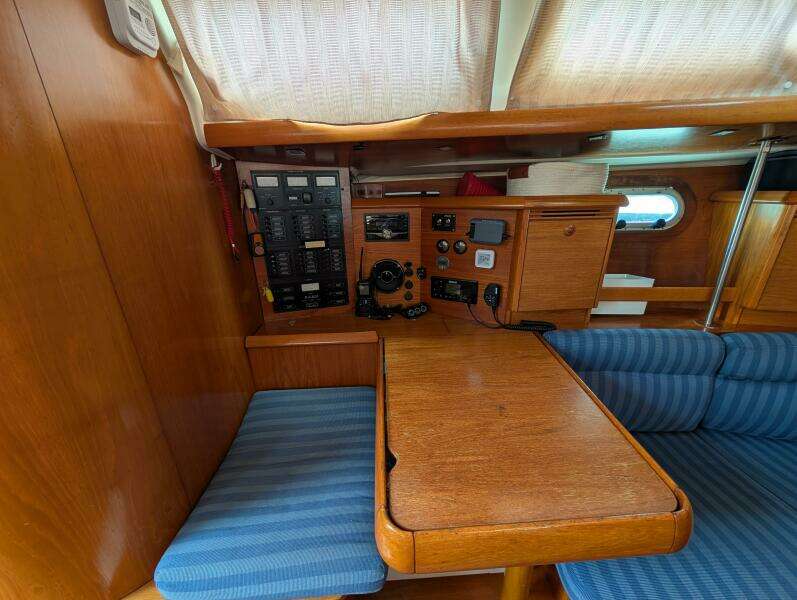 Wahoo 43ft Jeanneau Yacht For Sale