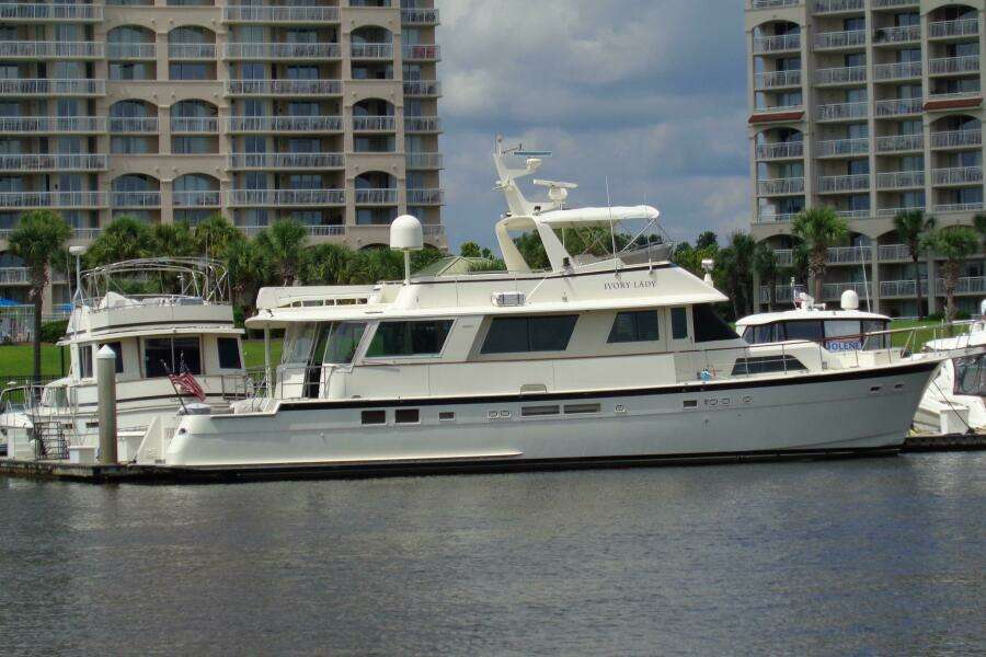 Ivory Lady 70ft Hatteras Yacht For Sale