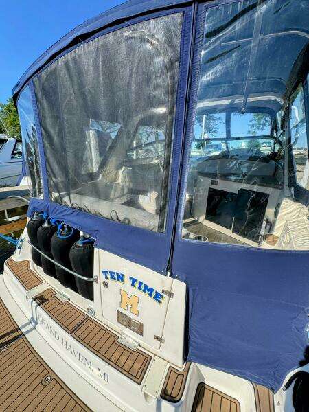 34ft Rinker Yacht For Sale