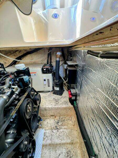 34ft Rinker Yacht For Sale