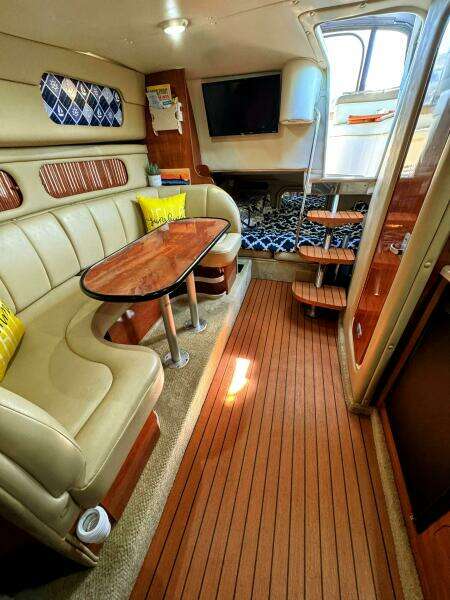 34ft Rinker Yacht For Sale