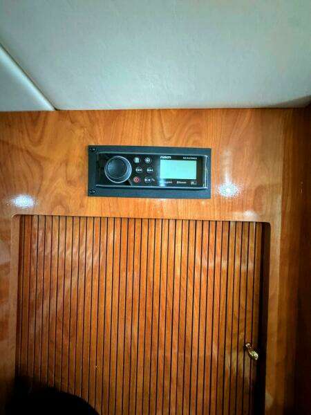 34ft Rinker Yacht For Sale