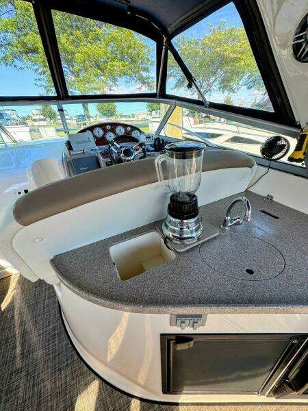 34ft Rinker Yacht For Sale