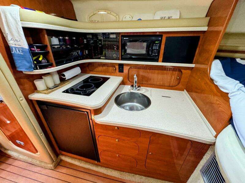34ft Rinker Yacht For Sale