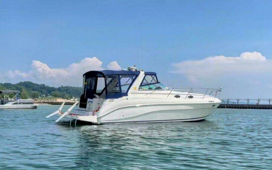 34ft Rinker Yacht For Sale