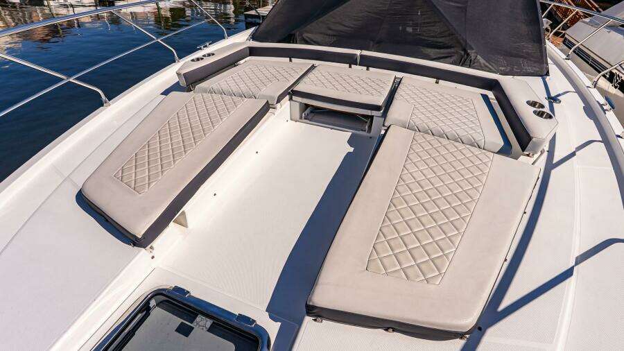 My Way 54ft Cruisers Yachts Yacht For Sale