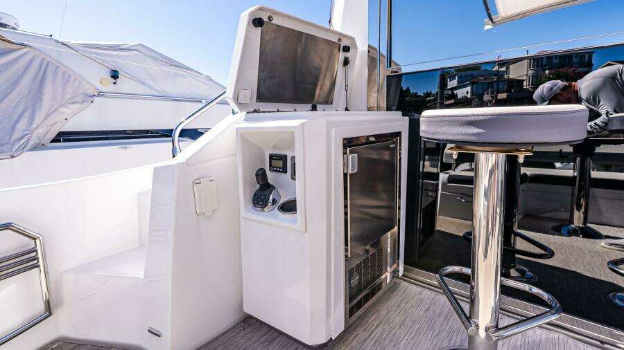 My Way 54ft Cruisers Yachts Yacht For Sale