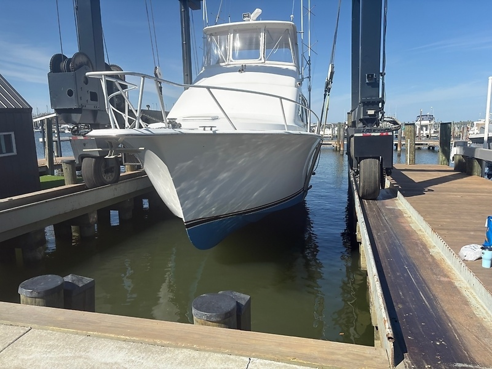 40' 1999 Ocean Yachts 40