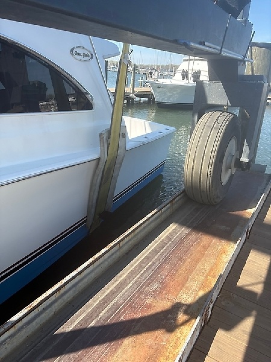 40' 1999 Ocean Yachts 40