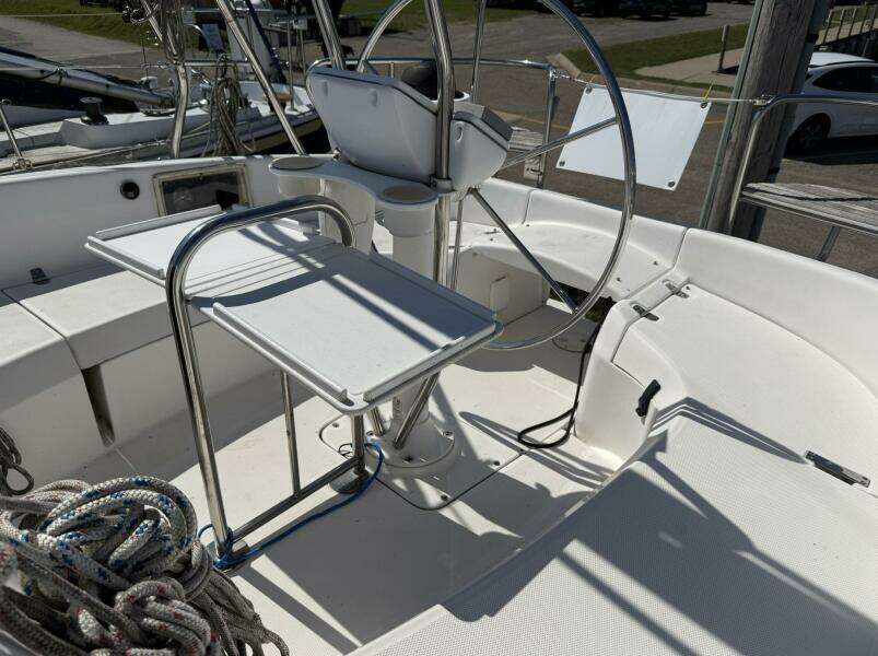 INCONCEIVABLE 30ft Hunter Yacht For Sale