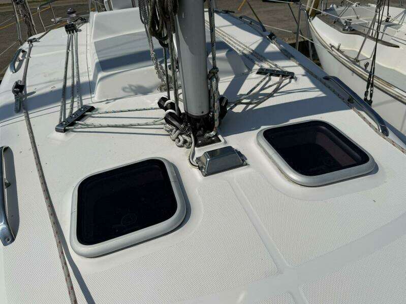 INCONCEIVABLE 30ft Hunter Yacht For Sale