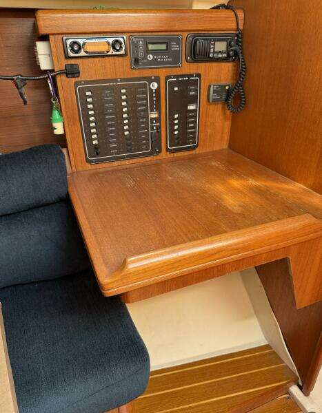 INCONCEIVABLE 30ft Hunter Yacht For Sale