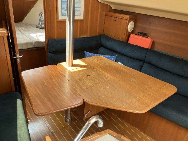 INCONCEIVABLE 30ft Hunter Yacht For Sale