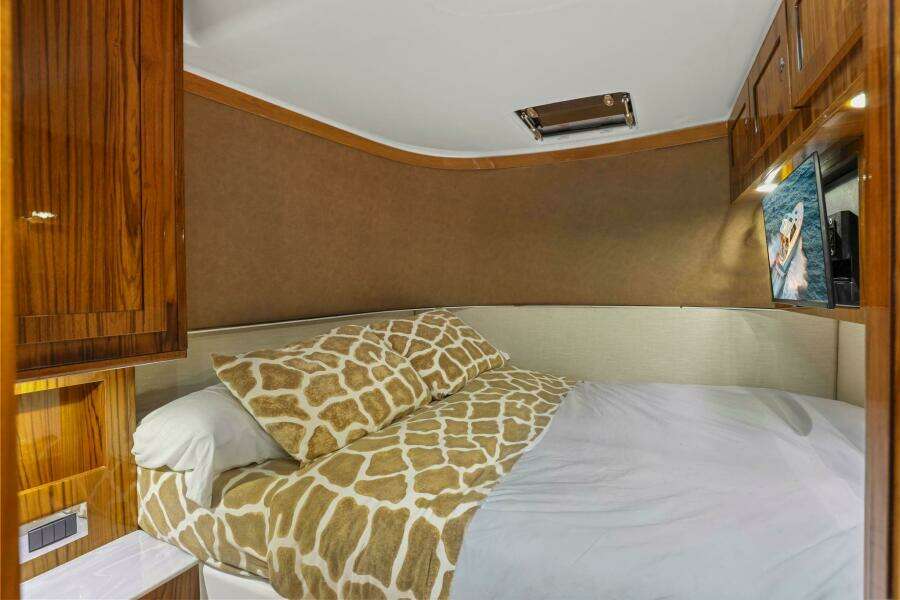 65ft HCB Yacht For Sale