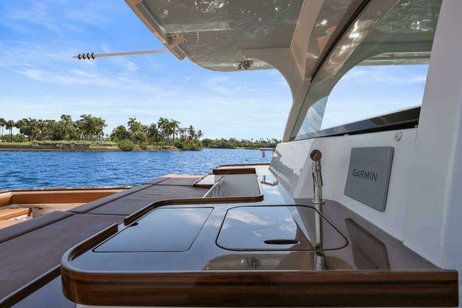 65ft HCB Yacht For Sale