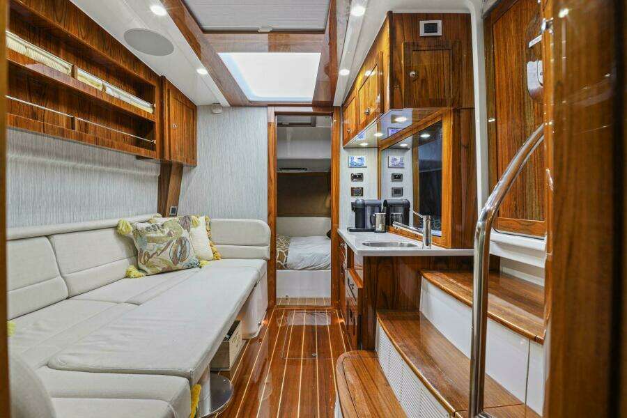 65ft HCB Yacht For Sale