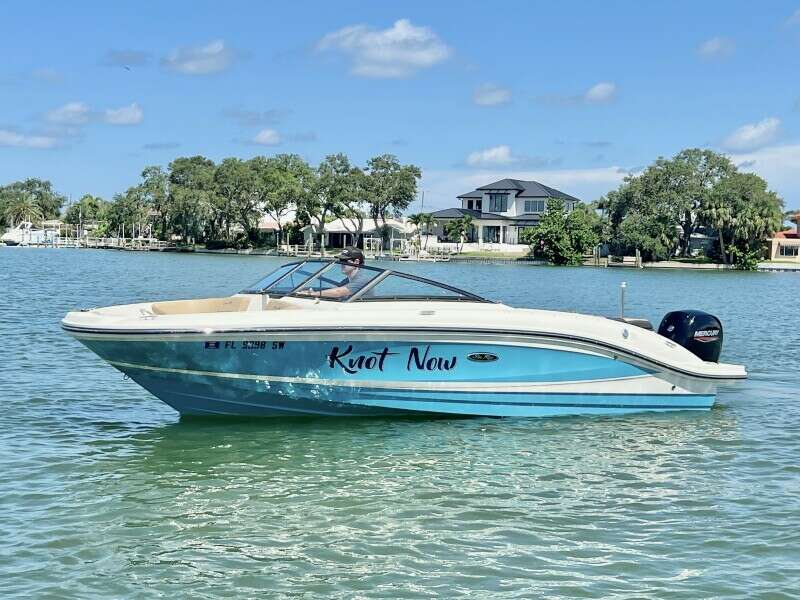 21ft Sea Ray Yacht For Sale