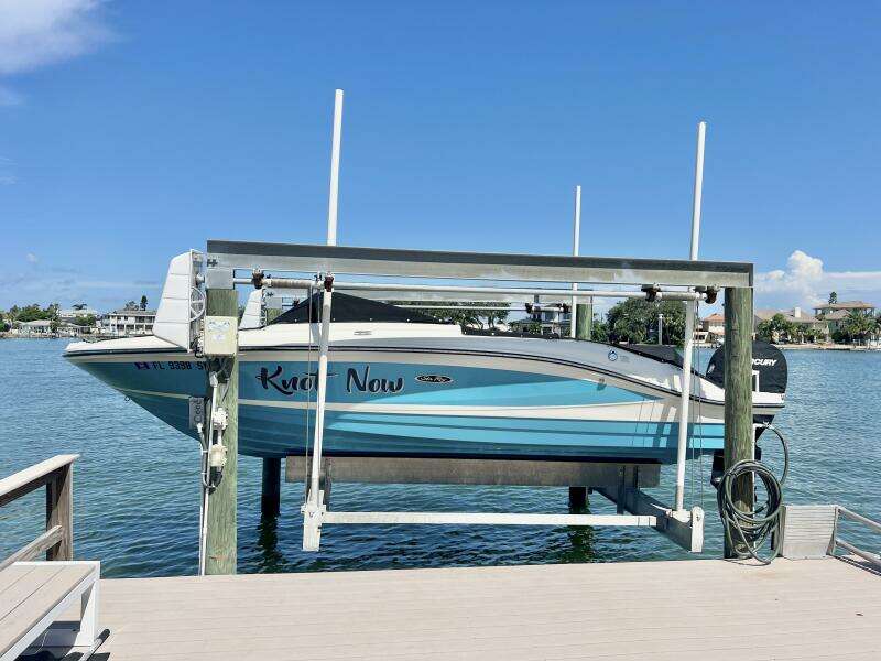 21ft Sea Ray Yacht For Sale