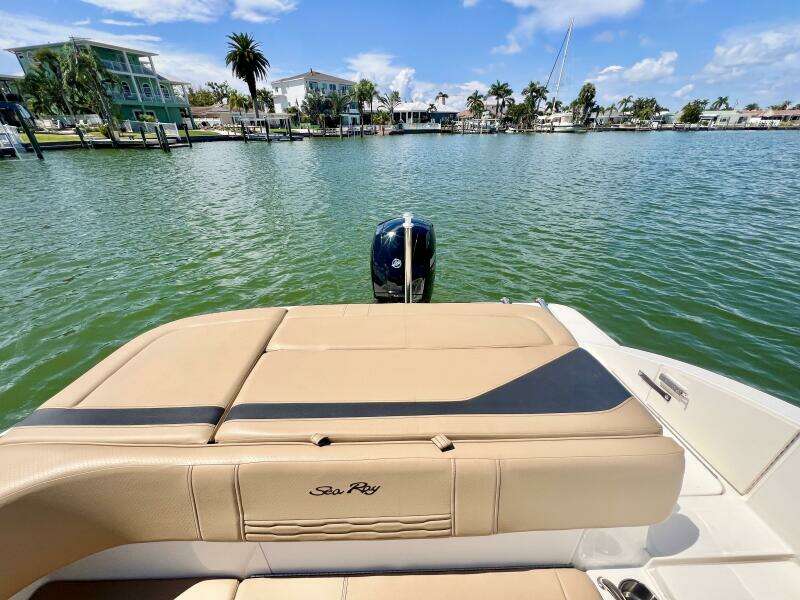 21ft Sea Ray Yacht For Sale