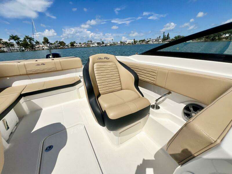 21ft Sea Ray Yacht For Sale