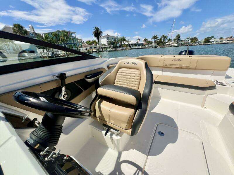 21ft Sea Ray Yacht For Sale