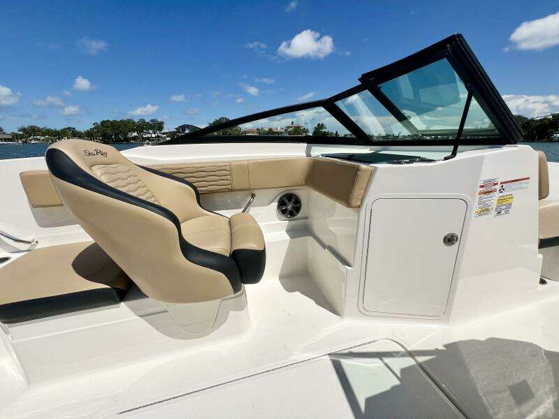 21ft Sea Ray Yacht For Sale