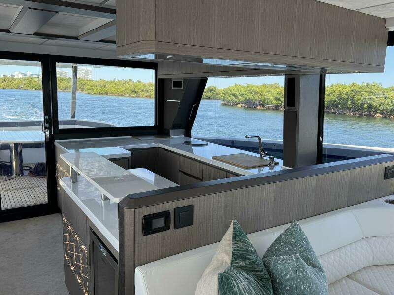 64ft Galeon Yacht For Sale
