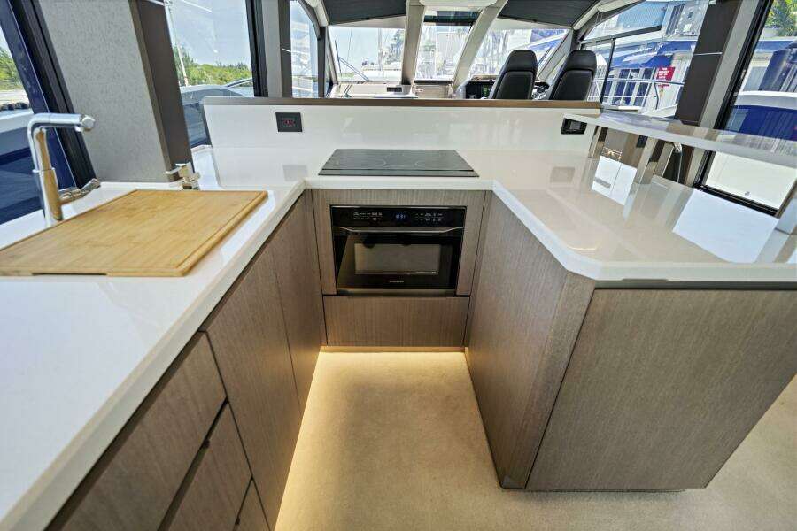 64ft Galeon Yacht For Sale