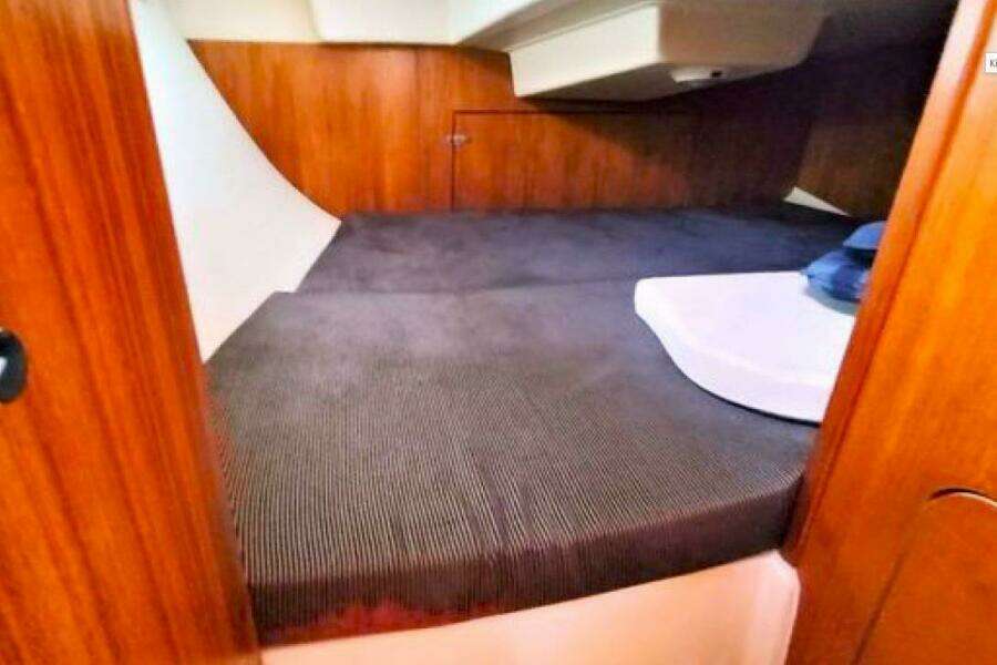 Kokua 33ft Hunter Yacht For Sale
