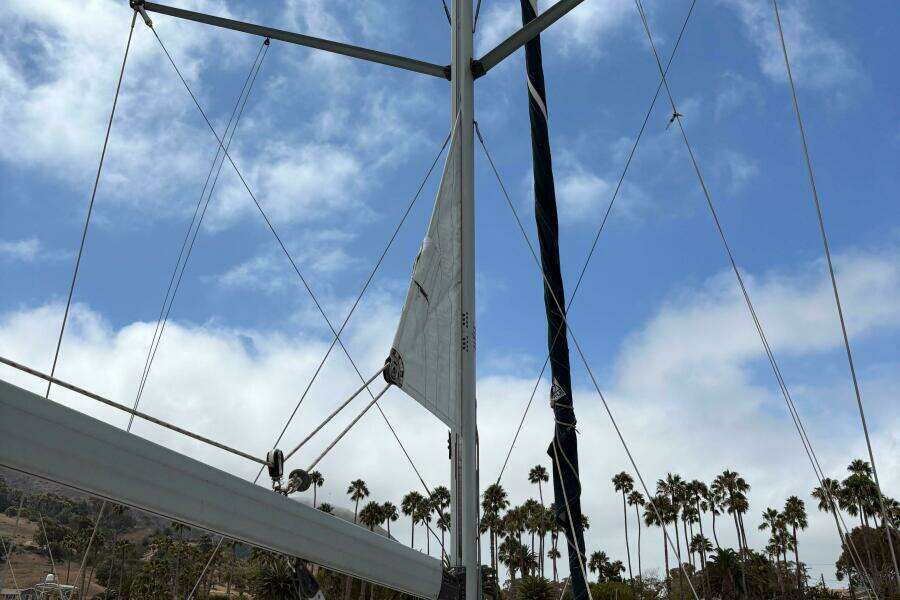 Kokua 33ft Hunter Yacht For Sale