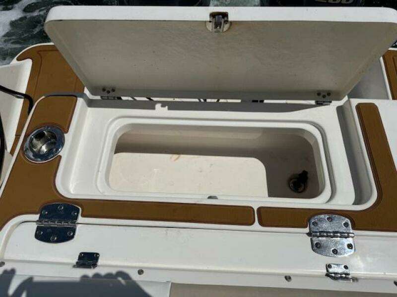 24ft Robalo Yacht For Sale