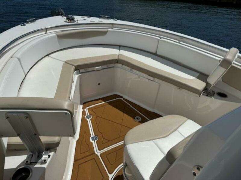 24ft Robalo Yacht For Sale
