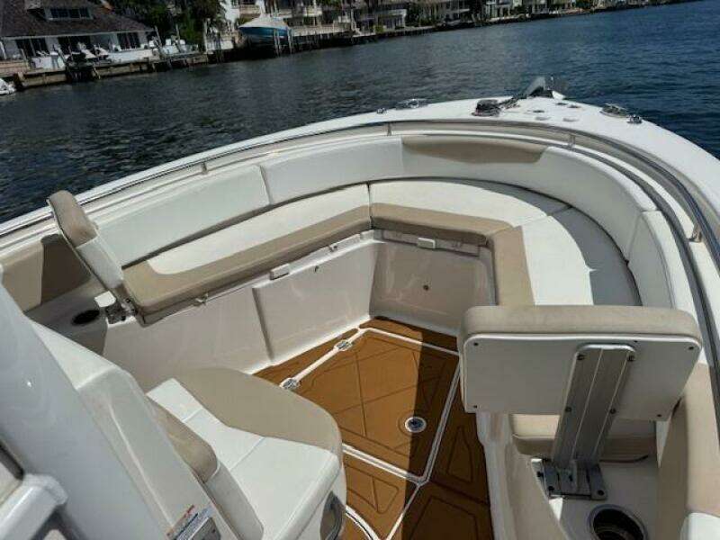 24ft Robalo Yacht For Sale