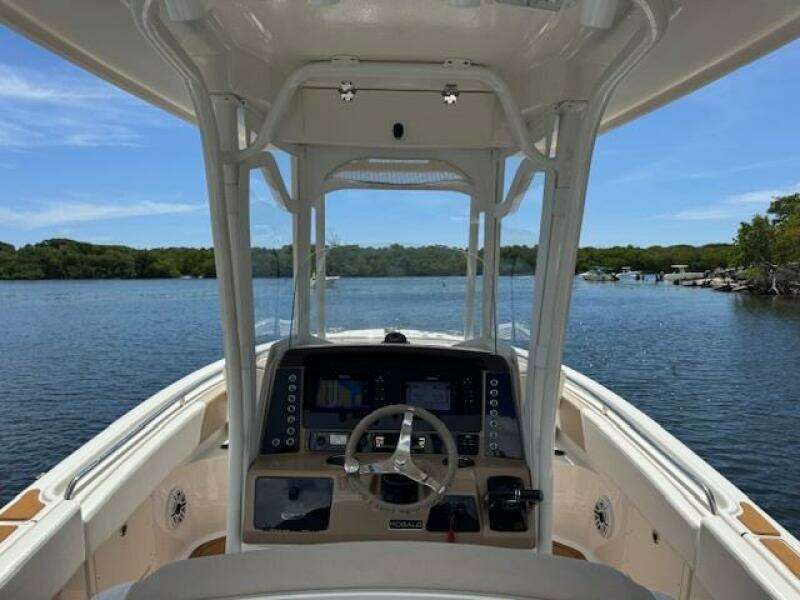 24ft Robalo Yacht For Sale