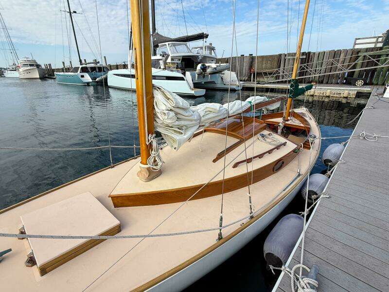 Jupiter 28ft Herreshoff Yacht For Sale